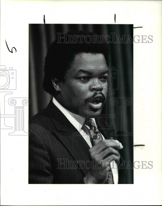 1990 Press Photo Michael E Taylor 21 District State School Board Candidate- Historic Images