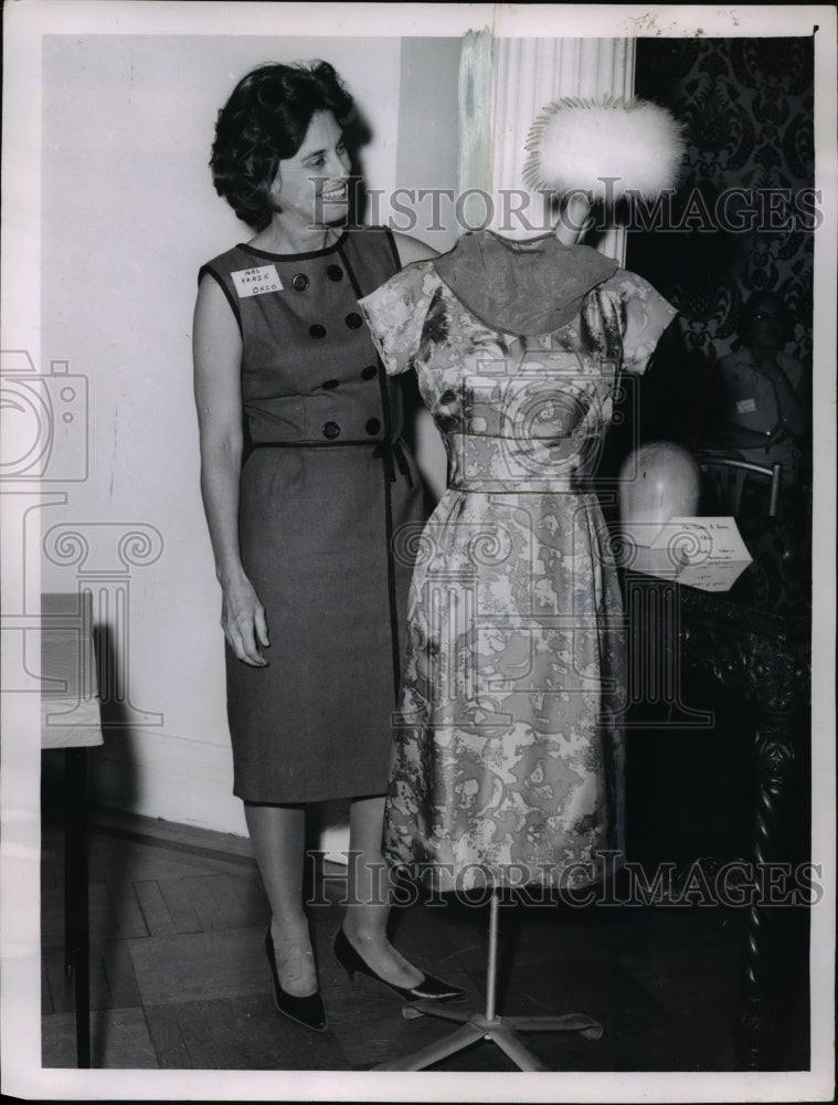 1963 Press Photo Mrs Charles Vanik Shows Off Dress and Hat Which She Made- Historic Images