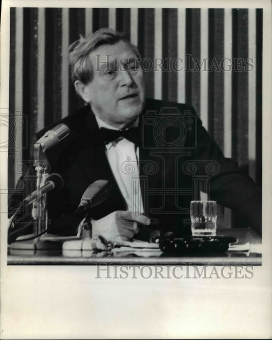 1971 Press Photo US Rep Charles Vanik Attends Health Hearings- Historic Images