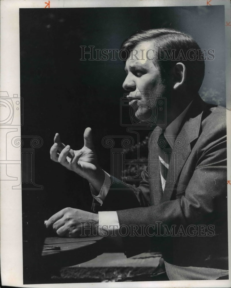 1971 Press Photo State Rep George Voinovich Candidate For Cleveland Mayor- Historic Images