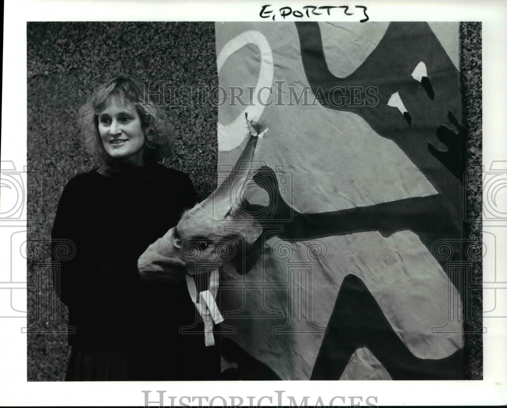 1992 Press Photo Robyn Valear coordinator of Parade the Circle and other events.- Historic Images