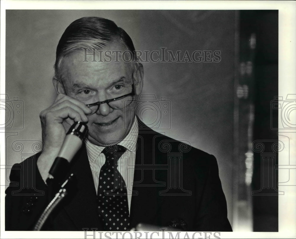 1991 Press Photo Thomas Vail was recognized today at the Cleveland Chapter - Historic Images