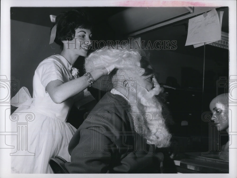 1961 Press Photo Santa Clause Frank Kane and  helper Natalie Eston - Historic Images