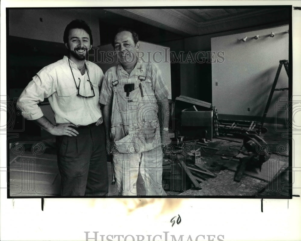 1990 Press Photo Michael Ujcich &amp; his father in one of his renovated apartments- Historic Images