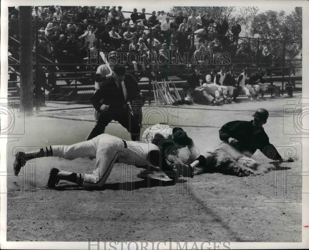 1967 Press Photo St Ignatius playing in the City Championships- Historic Images