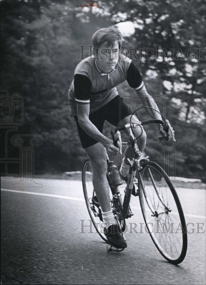 1971 Press Photo Steven Johnson in bicycle marathon - Historic Images