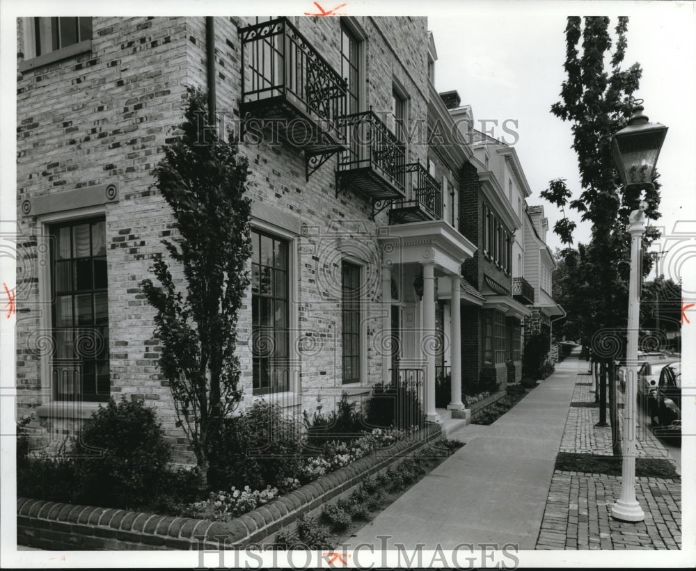 1987 Press Photo The Bonnie Bell Inc. at Graber Drive in Lakewood- Historic Images