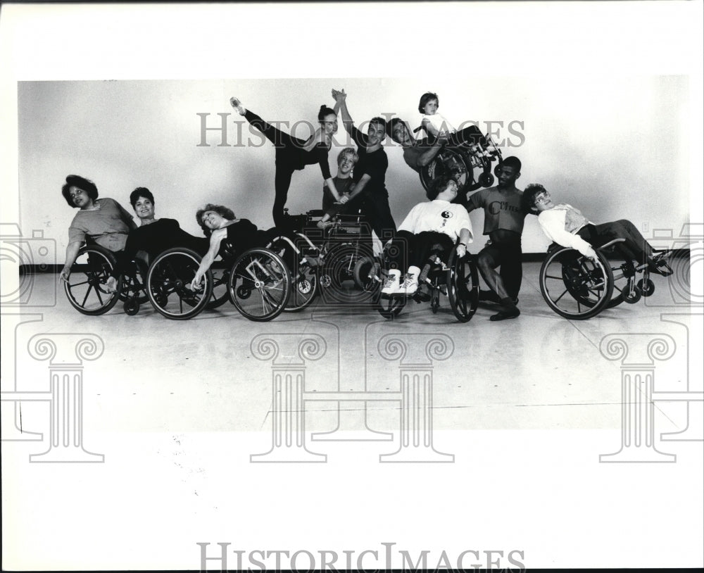 1998 Press Photo Crippled Dancer in Wheelchair - Historic Images