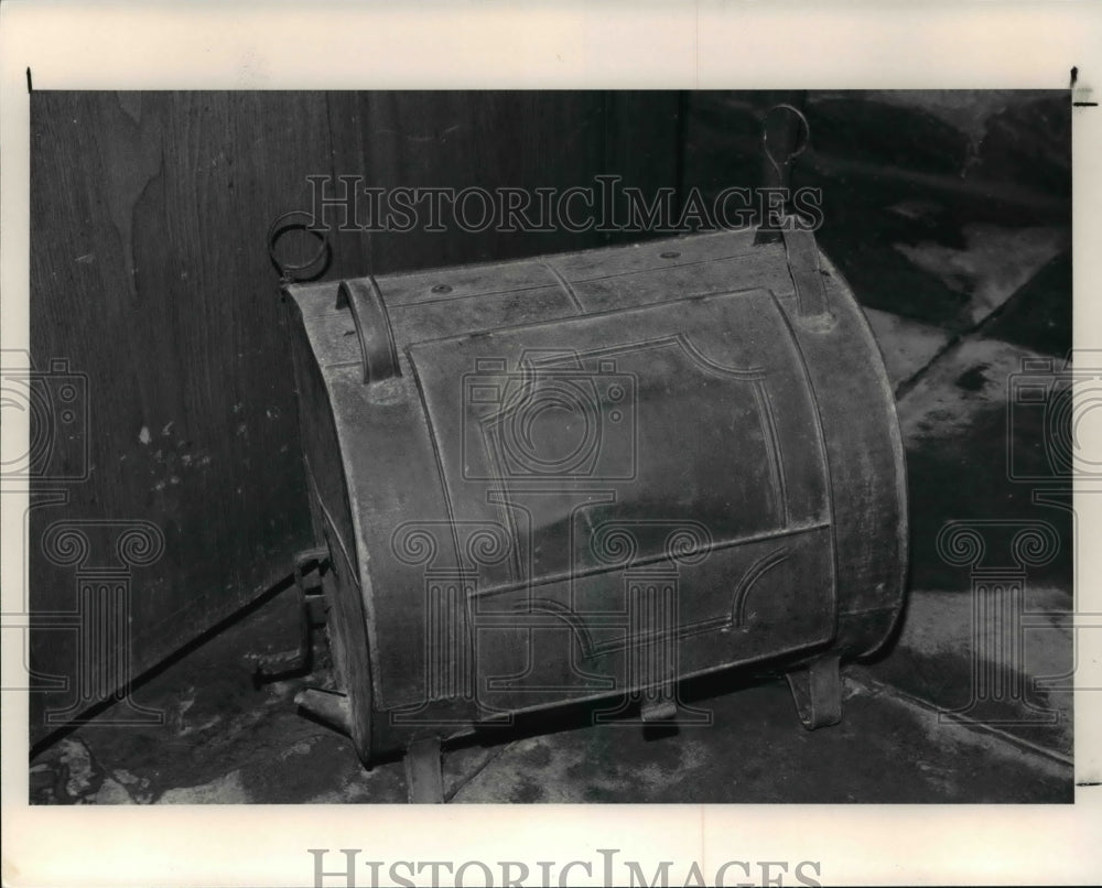 1991 Press Photo Cooking utensils- Historic Images