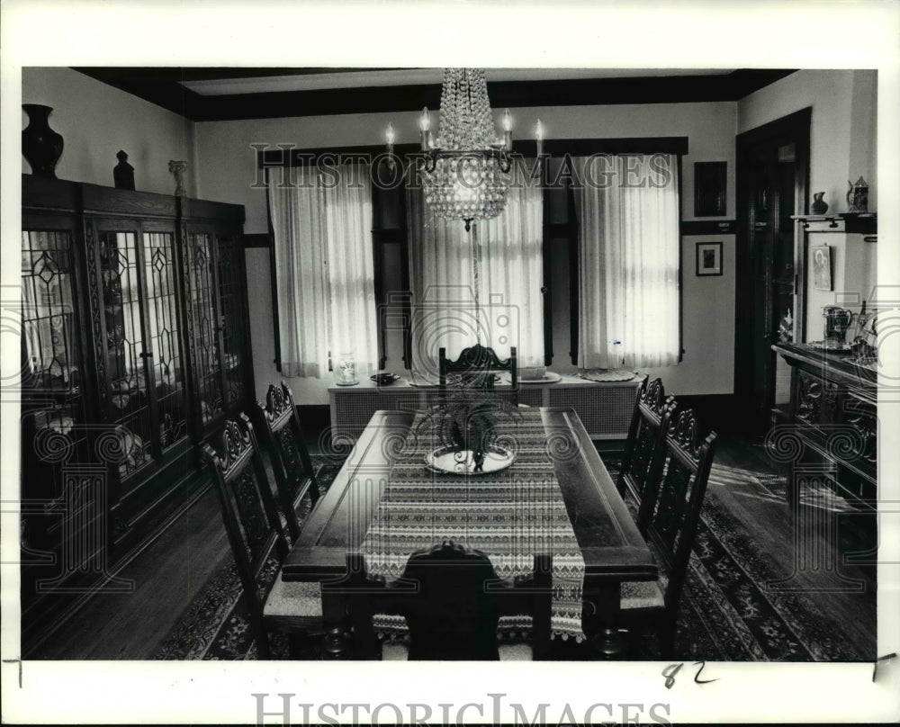 1990 Press Photo Dining Rooms- Historic Images