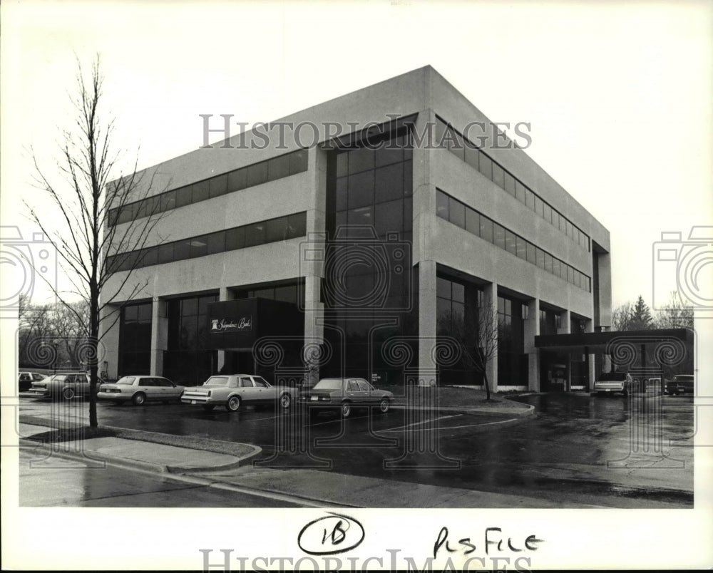 1990 Press Photo Independence Bank- Historic Images