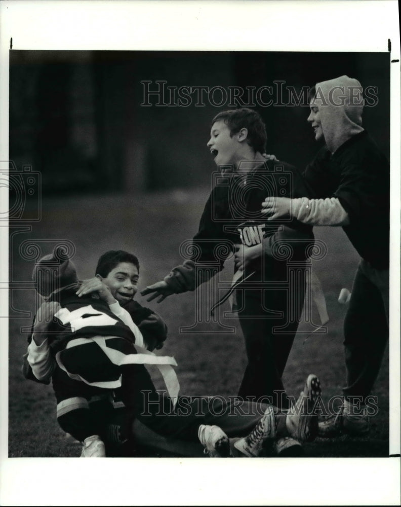 1990 Press Photo Flag Football- Historic Images