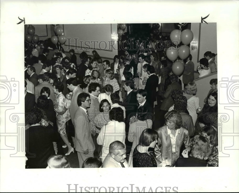 1986 Press Photo Ohio Theater Fest crowd for Cleve International Film Fest- Historic Images