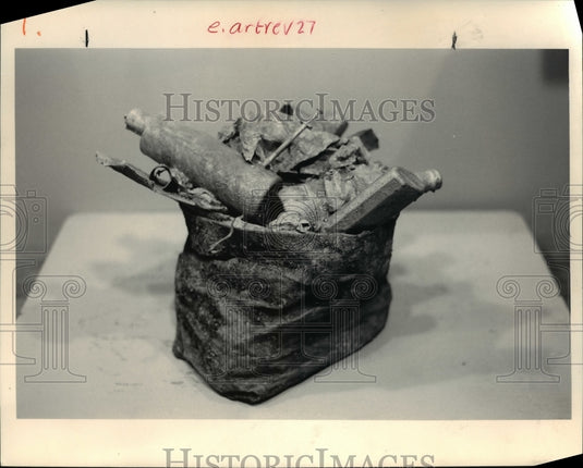 1992 Press Photo Sculpture in Steven Smith retrospective is typical assemblage- Historic Images