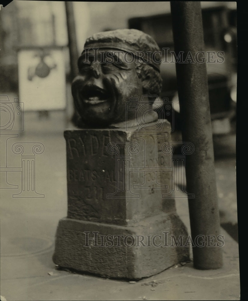 1925 Press Photo The laughing stone statue created by John H. Ryder- Historic Images