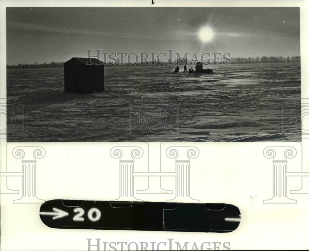 1981 Press Photo Fishing- Historic Images