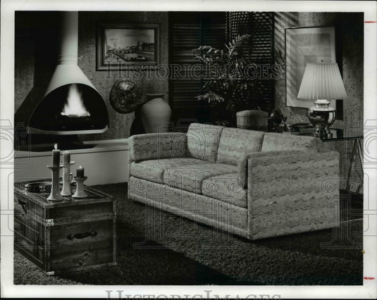 1974 Press Photo  The nice and romantic fireplace- Historic Images