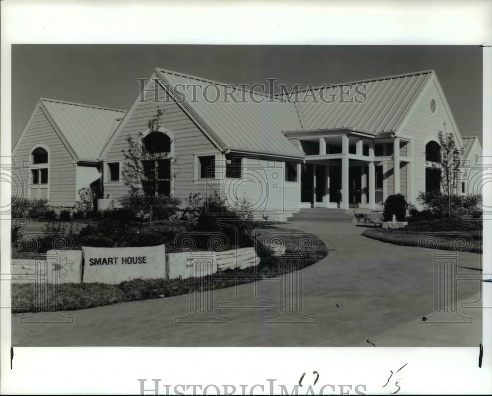 1990 Press Photo The smart house- Historic Images