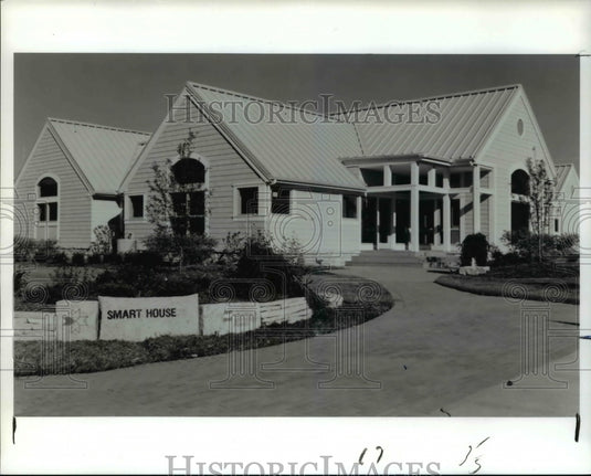 1990 Press Photo The smart house- Historic Images