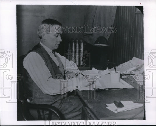 1960 Press Photo George Callahan, Morille Editor- Historic Images