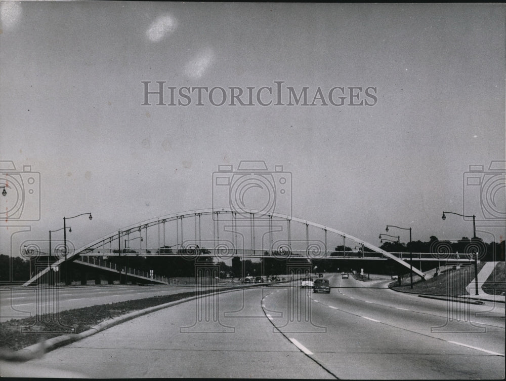 1957 Press Photo Memorial Shoreway I-90- Historic Images