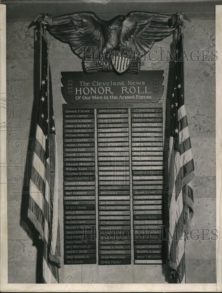 1943 Press Photo The Cleveland News Service Honor - Historic Images