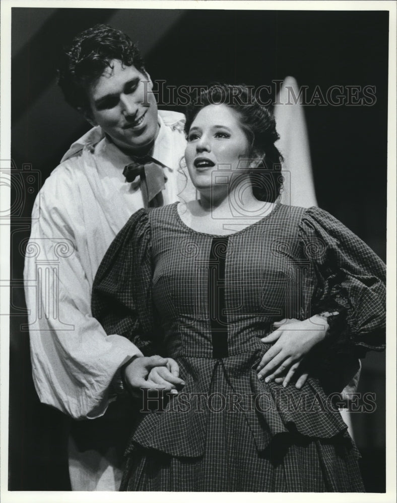 1997 Press Photo Eric Fennell and Cassandra Norville from the Ohio Light Opera- Historic Images