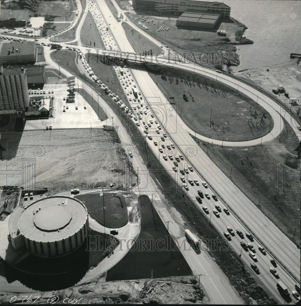 1968 Press Photo The Memorial Shoreway- Historic Images