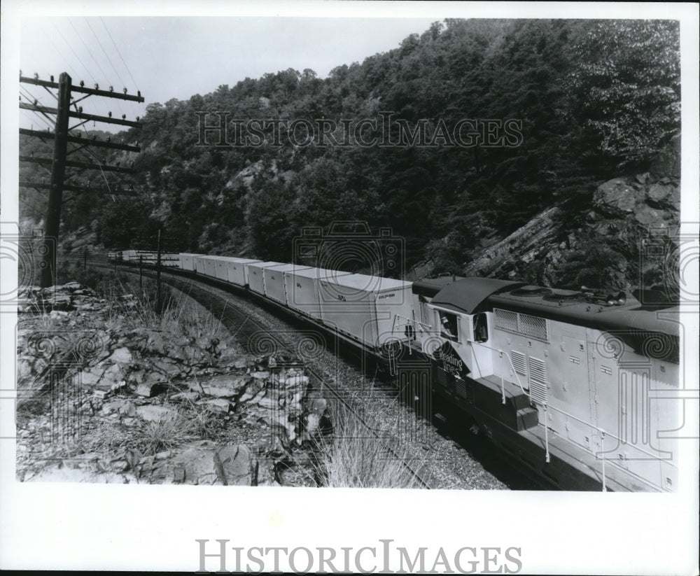 1969 Press Photo Cargo of new Weyerhaeuser Intermodal Containers- Historic Images