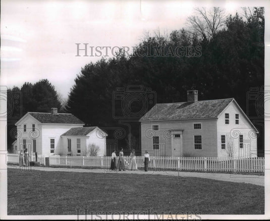 1969 Press Photo The Pleasan View of the Village Green at the Hale Homestead- Historic Images