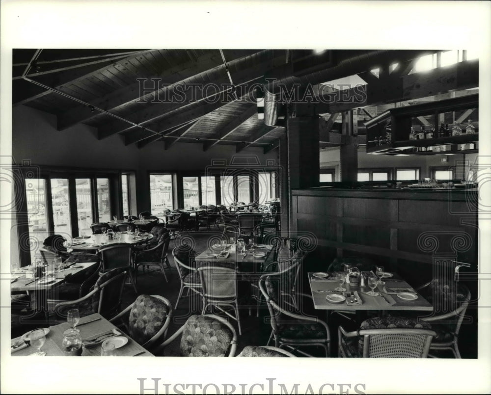 1990 Press Photo Old River Yacht Club- Historic Images