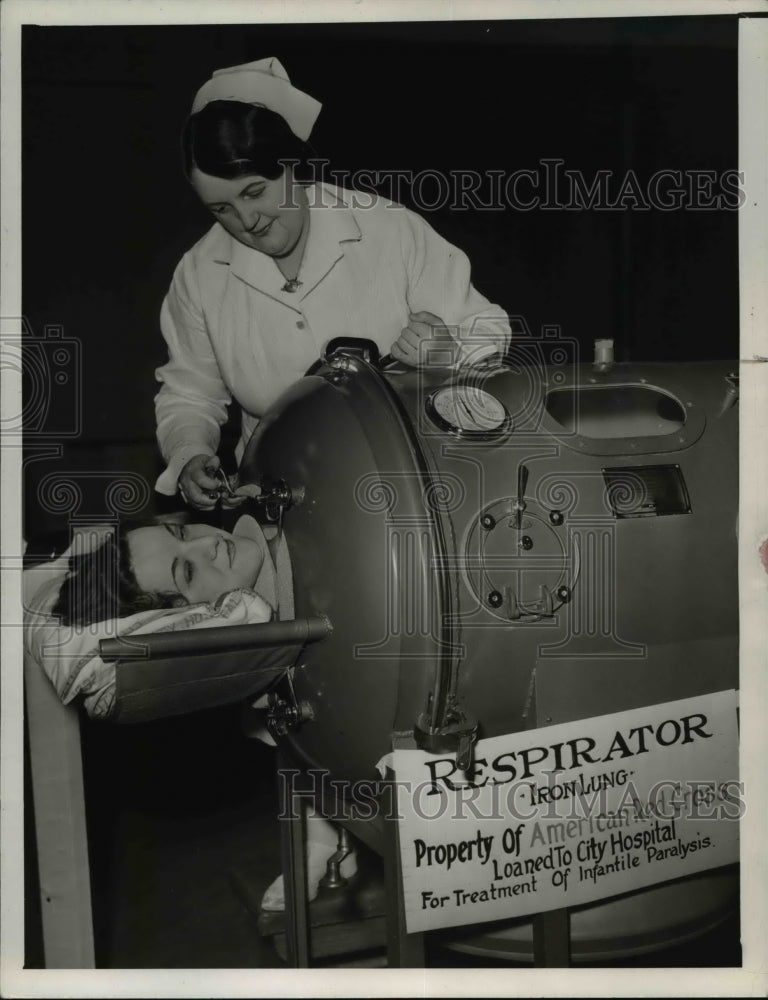 1938 Press Photo Evelyn Prock, patient and Violet Boothby, R.M. - cva66205- Historic Images