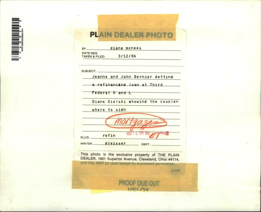 1986 Press Photo Jeanne & John Bernier getting loan at Federal Savings & Loans