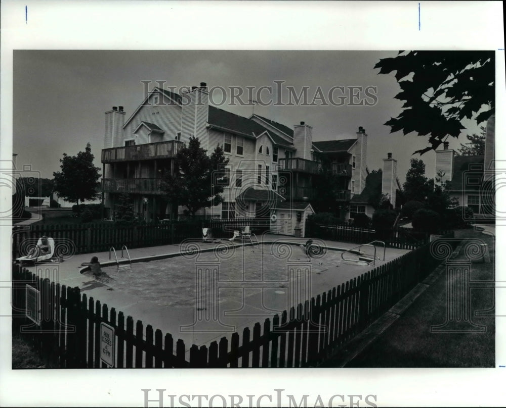 1991 Press Photo The Courtyard Condominiums- Historic Images