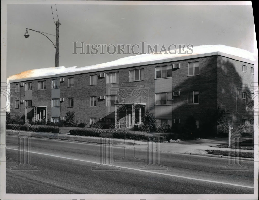 1963 Press Photo Stuart House, 402-suite apartment complex on Triskett Road- Historic Images