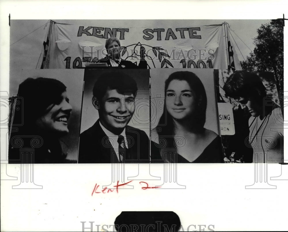 1991 Press Photo Former Ohio 1st Lady Dagmar Celeste at Kent State Univ memorial- Historic Images