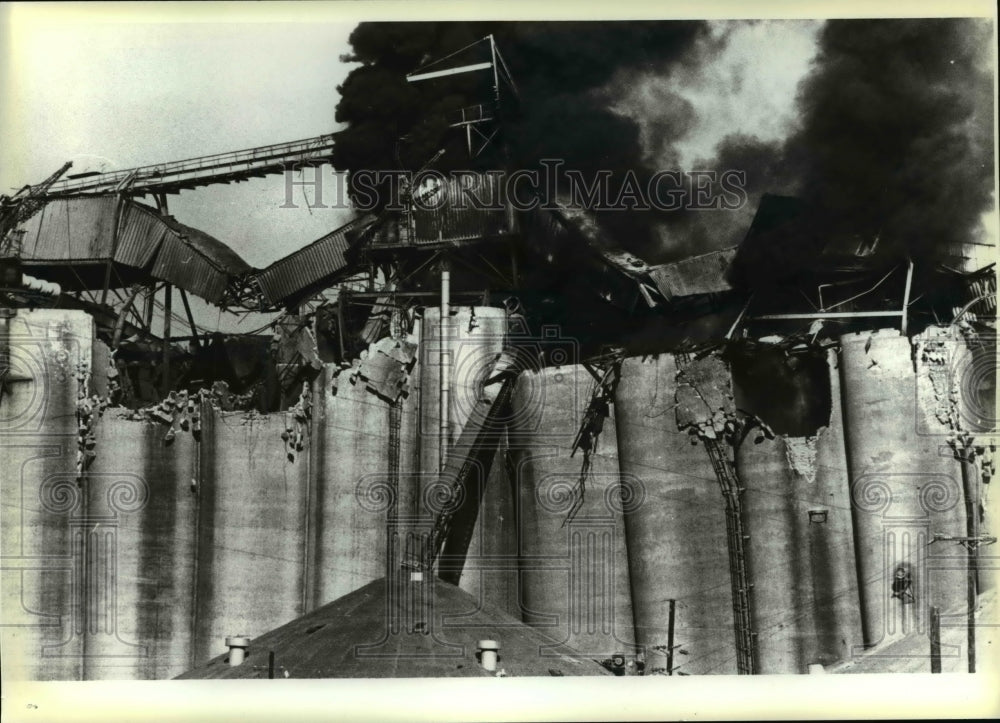 1980 Press Photo Explosion at the Continental Grain Elevator New Orleans- Historic Images