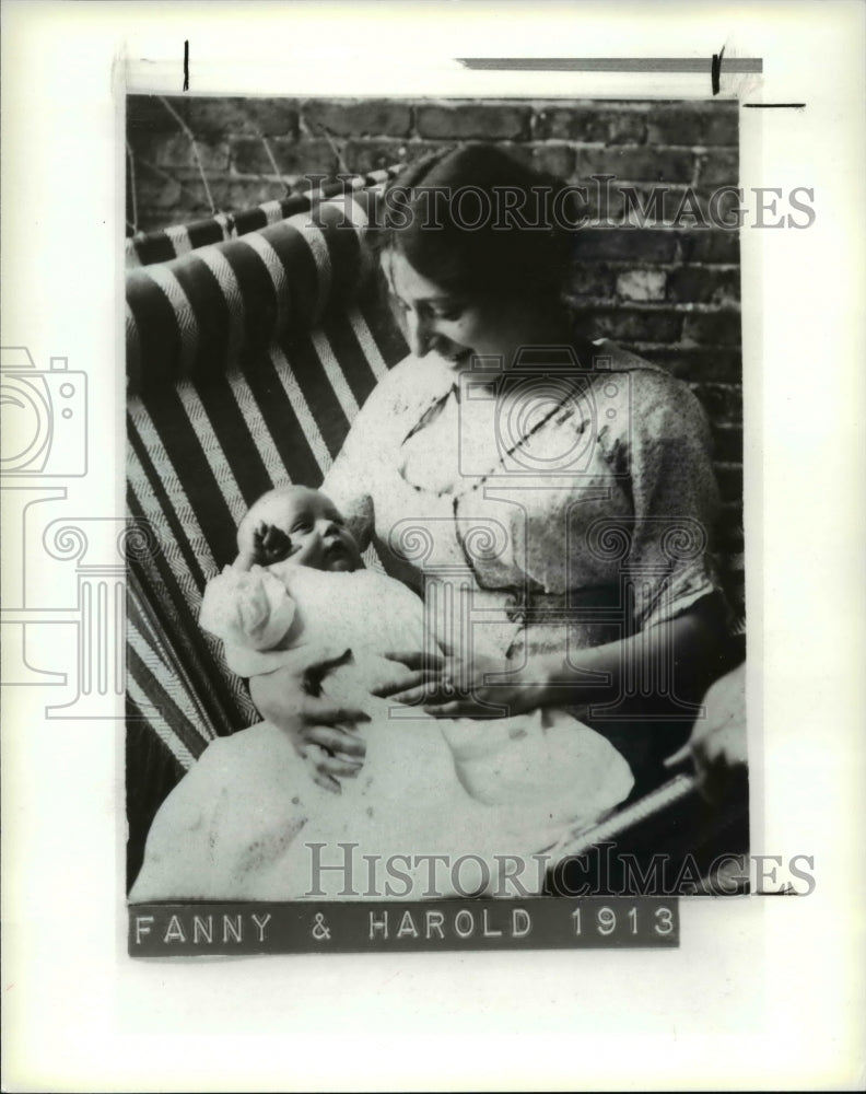 1994 Press Photo Fanny Naymark with Baby Harold- Historic Images