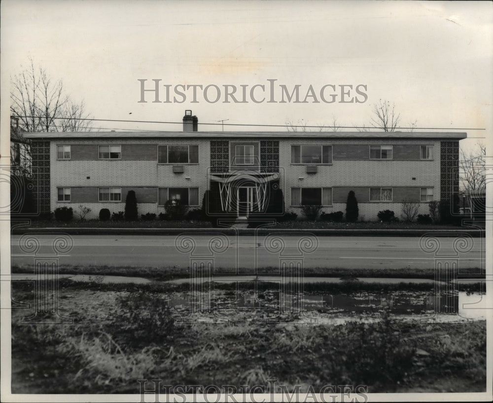 1969 Press Photo Apartments 18625 Hilliard Blvd- Historic Images