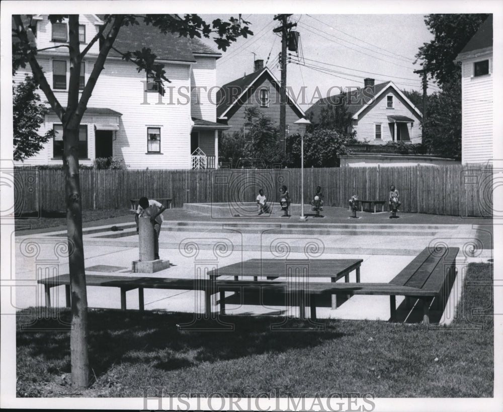 1970 Press Photo The east Cleveland mini park- Historic Images