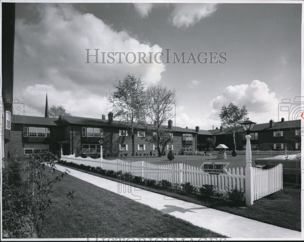 1964 Press Photo Oxford Court Apartments at Detroit Road.- Historic Images