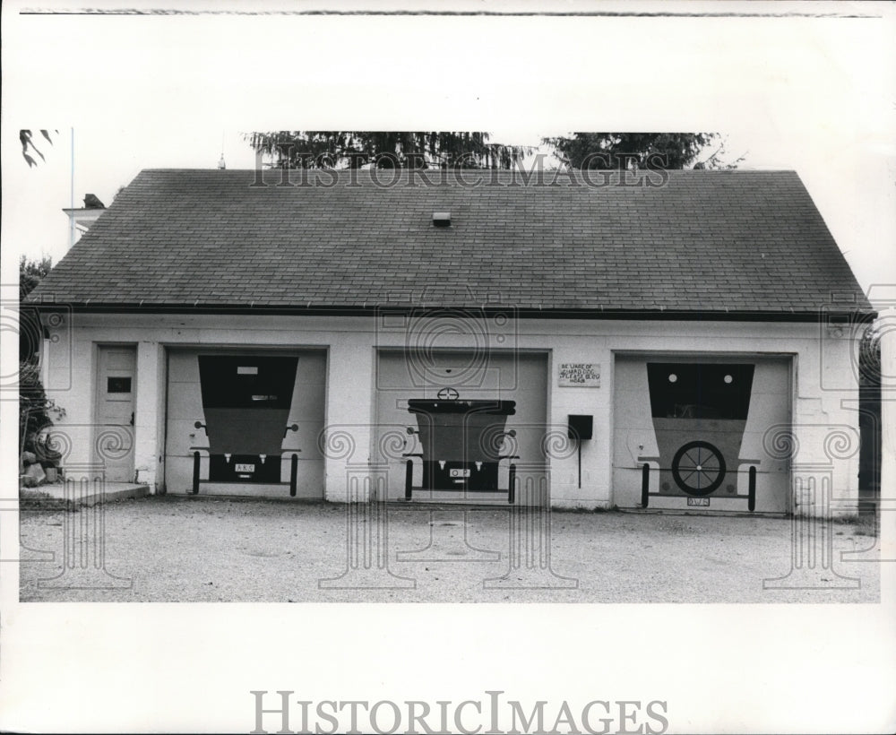 1975 Press Photo The garage at Chesterland- Historic Images