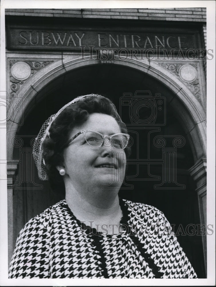 1966 Press Photo Mrs. Joseph Kasavich winner of Our Town Contest - Historic Images