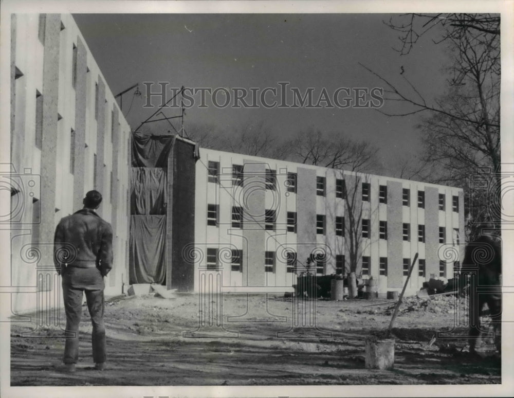 1961 Press Photo The controversial North Hall Dormitory in Oberlin College- Historic Images