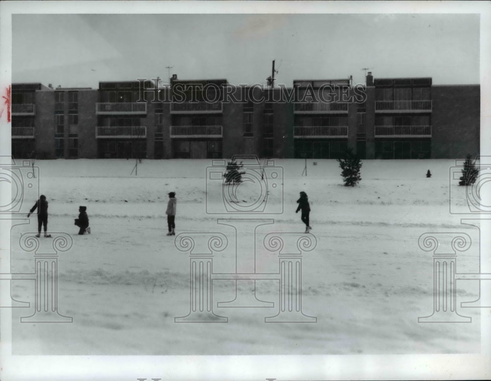 1966 Press Photo Cleosant Lake Apartment- Historic Images