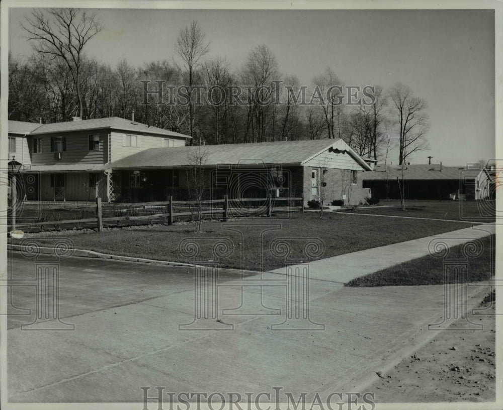 1961 Press Photo The Ranch Village Apartments in Parma Heights- Historic Images