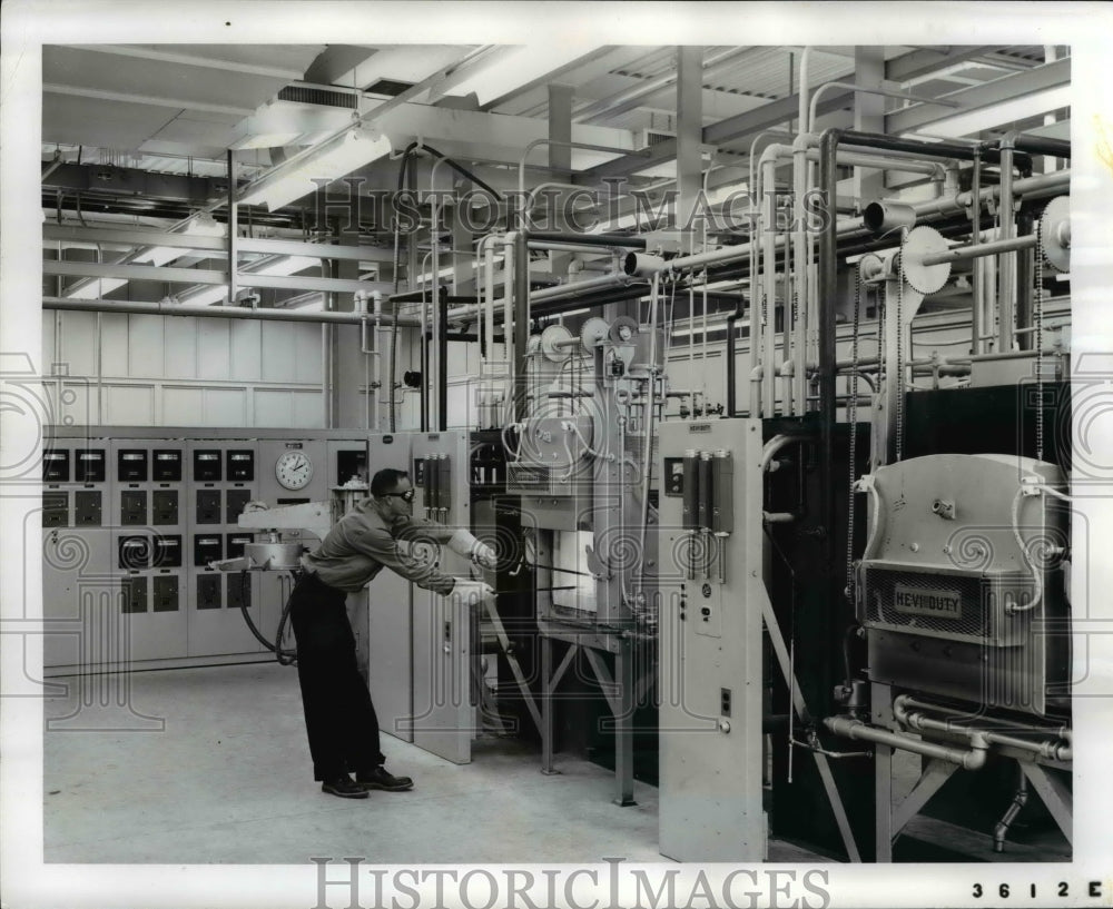 1959 Press Photo Republic Steel Corporation&#39;s Research Center- Historic Images