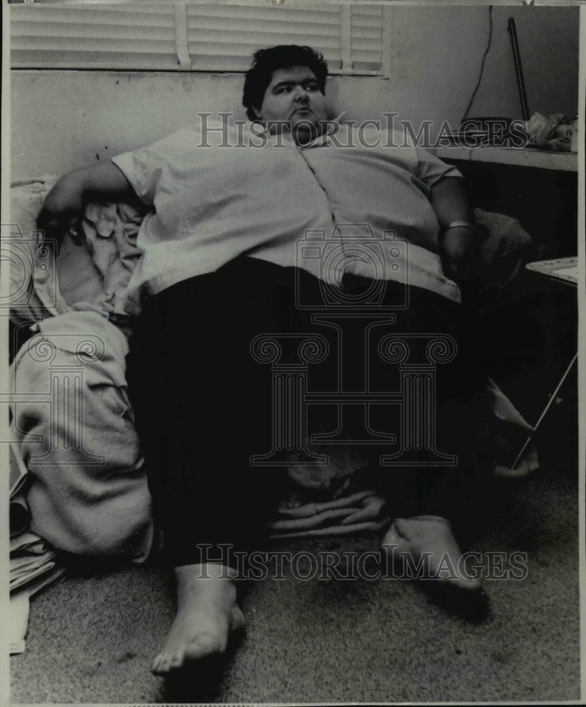 1969 Press Photo James Chasse, weighed 752 pounds when he went to the hospital.- Historic Images