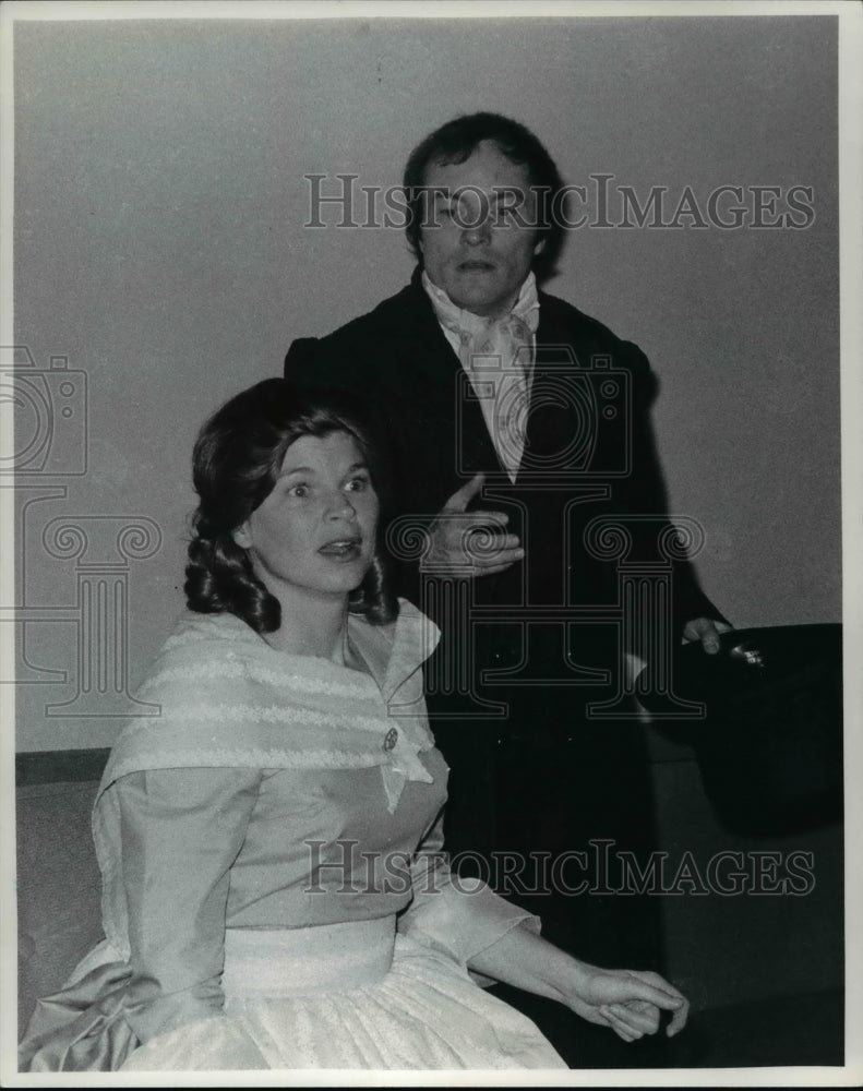 1976 Press Photo Mary Beth Haag and Gordon Leigh Petitt in La Travieta- Historic Images