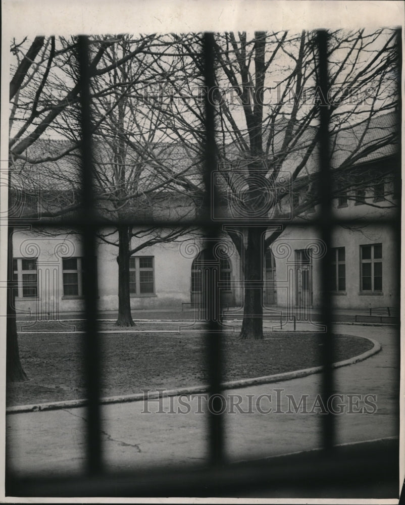 1949 Press Photo The Intercourt Yard at the Warrensville Workhouse - cva72858- Historic Images